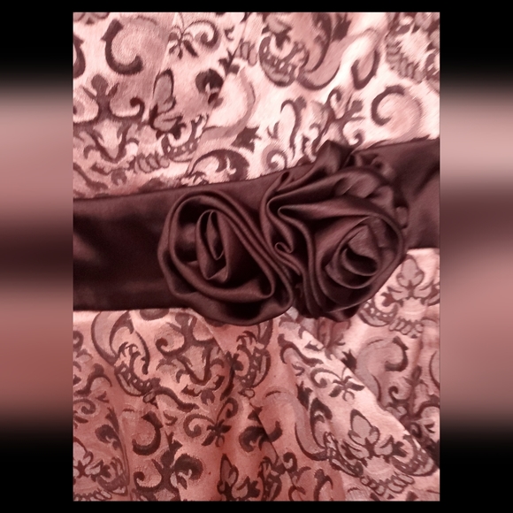 Dress - Picture 4 of 6